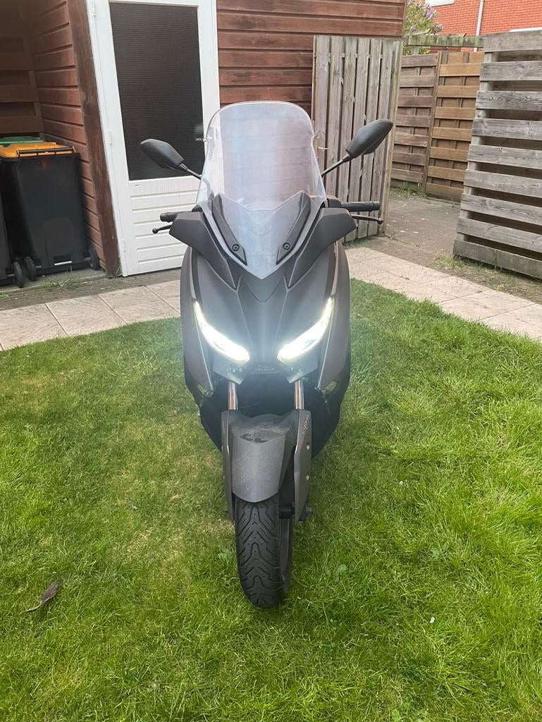 Yamaha XMAX 300 - Superzuinig, ideaal voor woon-werkverkeer, Motoren, Scooter, 300 cc, Gebruikt, Minimaal motorrijbewijs A2