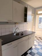 Witte keuken met donker aanrechtblad, Huis en Inrichting, Ophalen, Gebruikt, Wit, Enkelwandige keuken