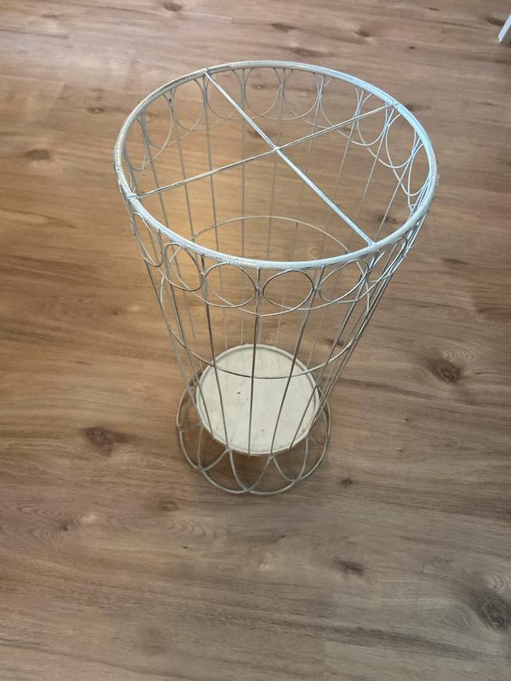 Brocante paraplubak van metaal - Wit, Huis en Inrichting, Woonaccessoires | Paraplubakken, Gebruikt, Metaal, Ophalen