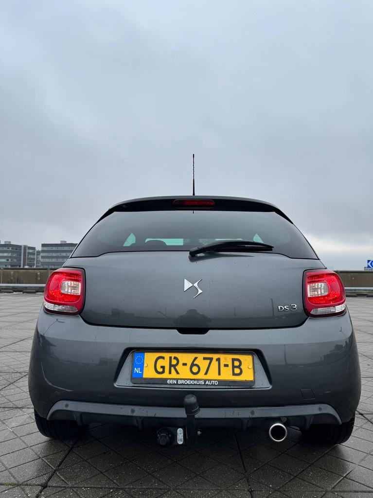 DS 3 1.2 PureTech Business CRUISE CLIMA NAP TREKHAAK MMEDIA, Voorwielaandrijving, Gebruikt, 82 pk, Leder en Stof