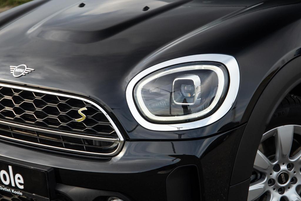 Mini Countryman 1.5 Cooper S E ALL4 Essential CAMERA / NAVI, Automaat, Countryman, Leder en Stof, Zwart