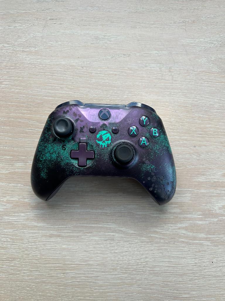 Xbox Controller Limited Edition - Sea of Thieves, Spelcomputers en Games, Spelcomputers | Xbox | Accessoires, Xbox Series S, Ophalen of Verzenden