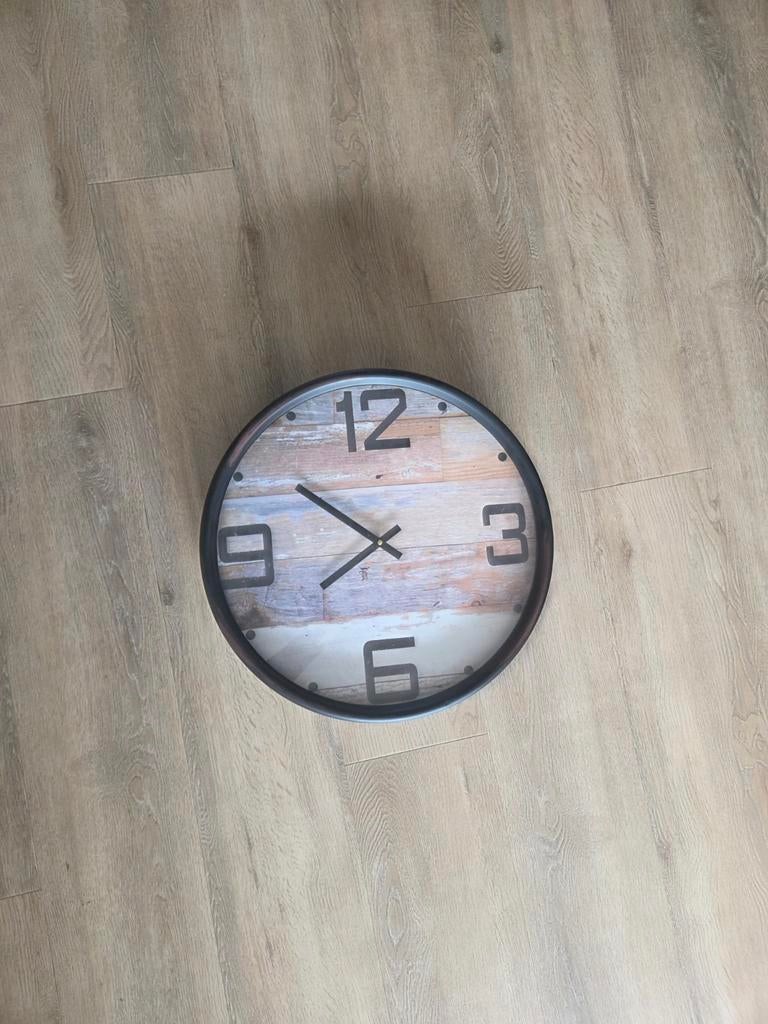 Mooie wandklok, Ophalen of Verzenden, Zo goed als nieuw, Wandklok