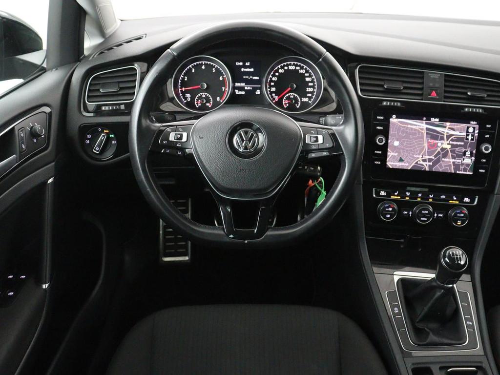 Volkswagen Golf 1.0 TSI Comfortline Sound | Stoelverwarming, Auto's, Volkswagen, Voorwielaandrijving, Stof, Gebruikt, Zwart