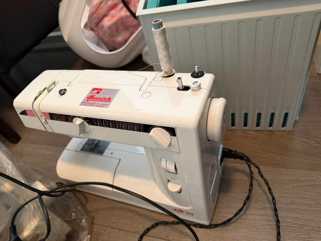 Naaimachine, Ophalen of Verzenden, Zo goed als nieuw, Naaimachine, Overige merken