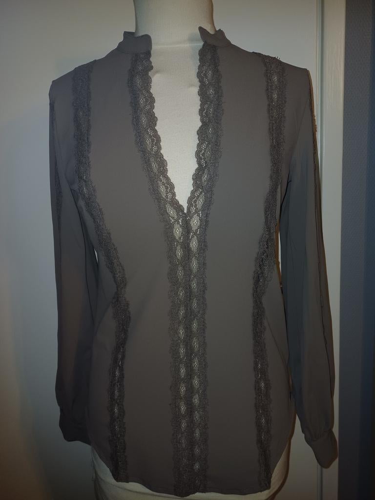 Mi piace travel blouse Falcon M met prachtige kant details, Maat 38/40 (M), Mi piace, Bruin, Nieuw