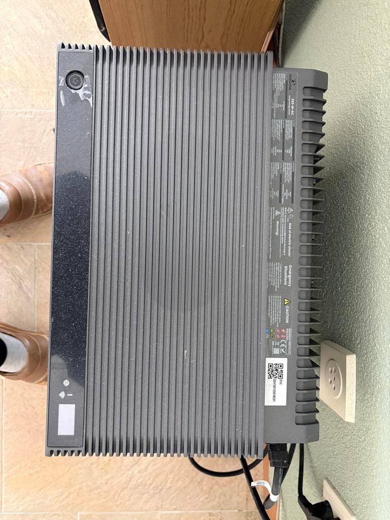 Fox ESS thuisbatterij 2.1 kWh + omvormer (plug & play), Ophalen, Gebruikt, Compleet systeem, 200 wattpiek of meer