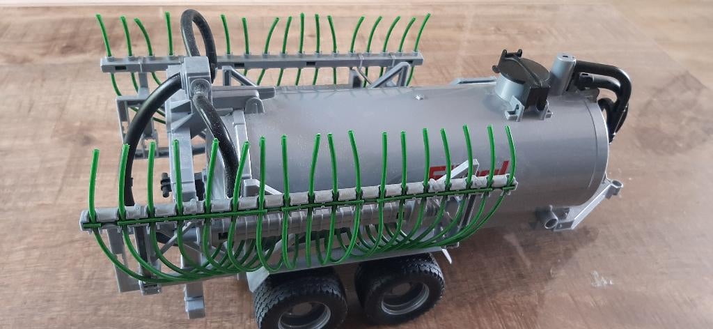 Bruder giertank, Ophalen of Verzenden, Nieuw