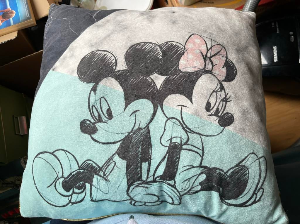 Kussentje van Mickey en Minnie Mouse, Ophalen of Verzenden, Gebruikt, Vierkant