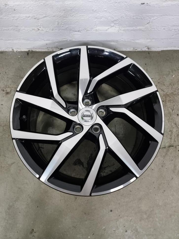 Losse volvo velg v60, Auto-onderdelen, Banden en Velgen, Velg(en), Zomerbanden, Overige maten, Overige, Overige, Personenwagen