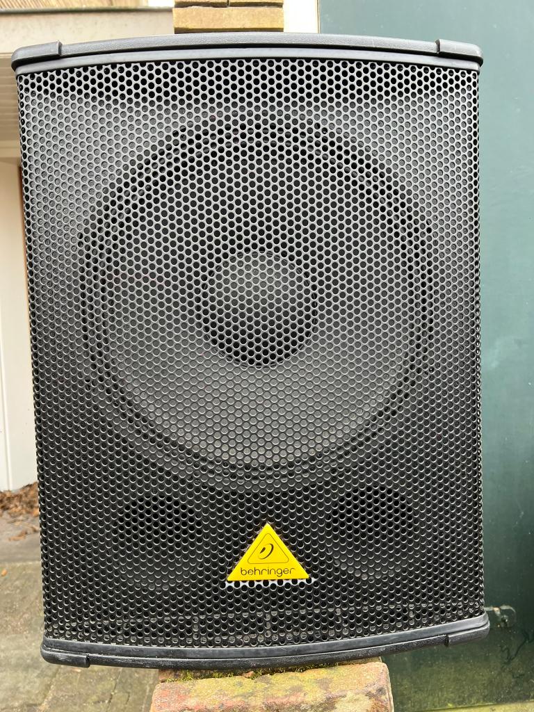 Behringer B1500D-PRO 15 inch actieve sub - per stuk, Audio, Tv en Foto, Luidsprekers, Gebruikt, Subwoofer, 120 watt of meer, Ophalen