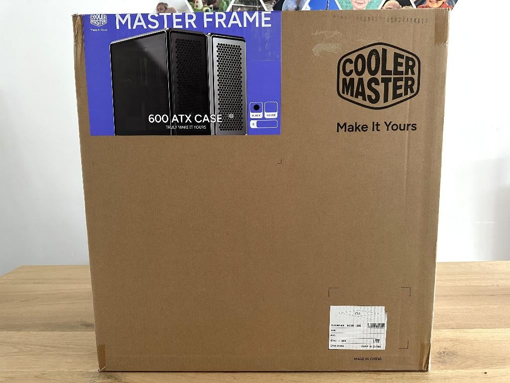 Cooler Master MasterFrame 600 ZGAN, Computers en Software, Computerbehuizingen, Ophalen of Verzenden, Zo goed als nieuw