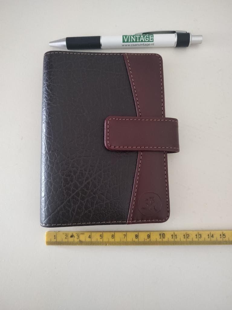 K672 AGENDA organizer model junior 80 x 125 mm kunstleder, Diversen, Onbekend, Ophalen of Verzenden, Zo goed als nieuw, Onbekend