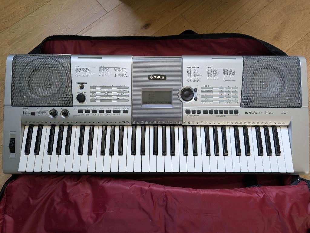 Yamaha keyboard + draagtas (PSR-E403), Muziek en Instrumenten, Keyboards, Ophalen, Yamaha, Aanslaggevoelig, 61 toetsen