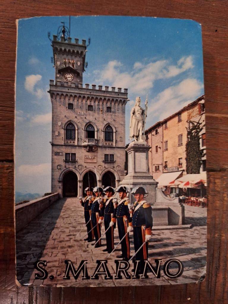 Snapshots (18) - San Marino, Ophalen of Verzenden, Zo goed als nieuw, Gebouw, Foto