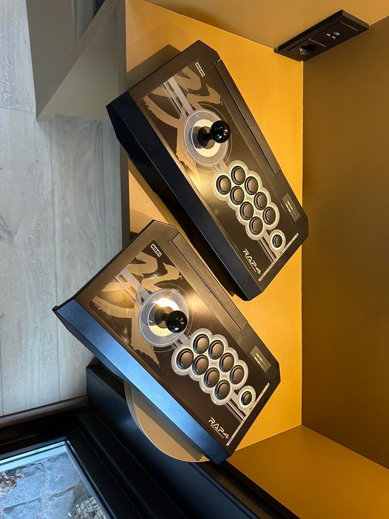 2x Hori Rap4 fightsticks arcade sticks, Computers en Software, Ophalen of Verzenden, Gebruikt