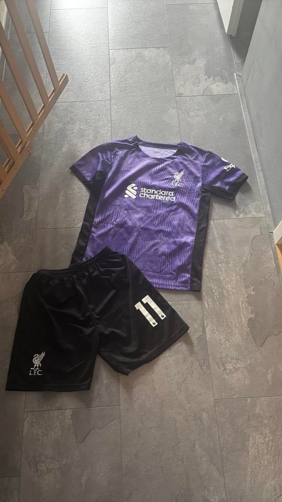 Voetbalsetje Liverpool, Ophalen of Verzenden, Zo goed als nieuw, Broek