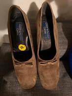 Dolcis Carlini suède pumps met strik, Ophalen of Verzenden, Gedragen, Bruin, Pumps