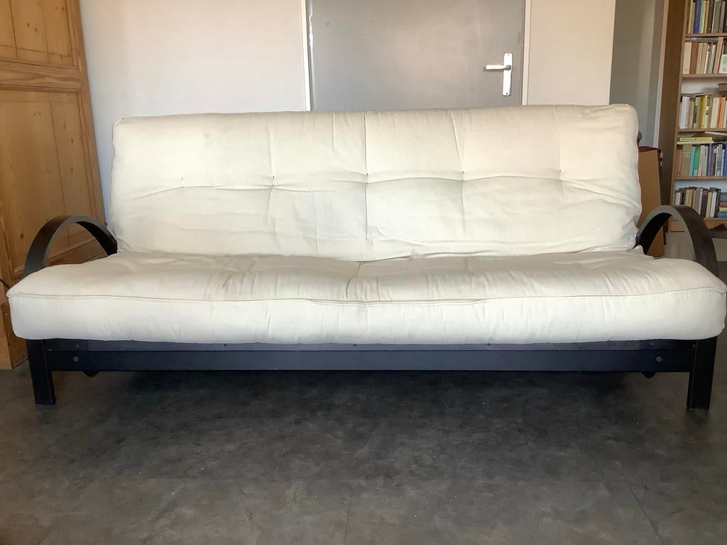 Aba-I bedbank met vrijwel nieuwe dure futon matras 140x200, Zwart, Tweepersoons, Zo goed als nieuw, 200 cm