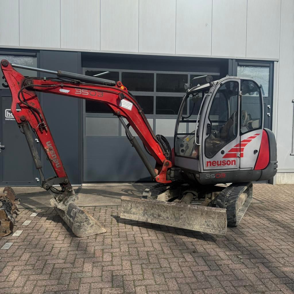 Neuson 3503 graafmachine, Zakelijke goederen, Machines en Bouw | Kranen en Graafmachines, Graafmachine, Ophalen of Verzenden