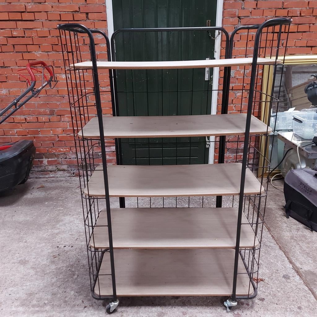 Bakkerskast, Ophalen