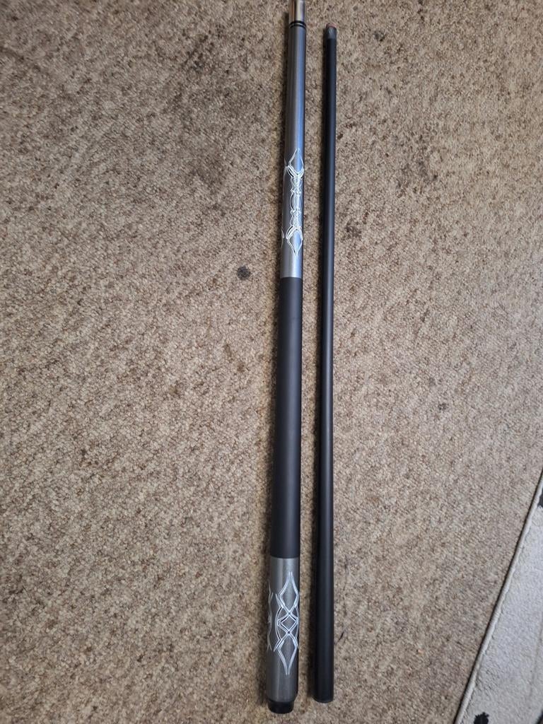 Biljartkeu met carbon top 520 gram, Ophalen of Verzenden, Keu of Ballen