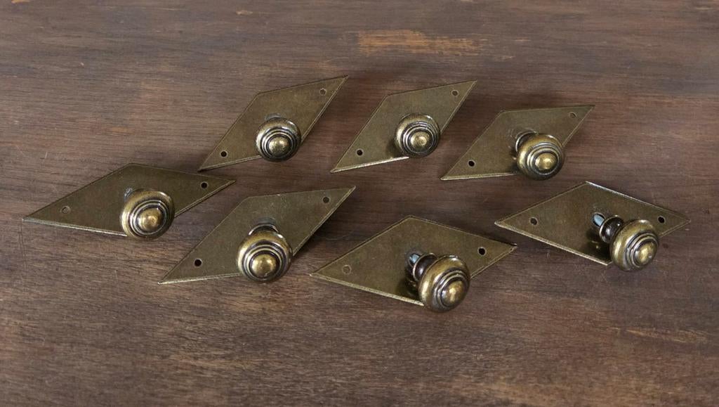 7 kastknoppen incl rozetten, Ophalen of Verzenden, Gebruikt