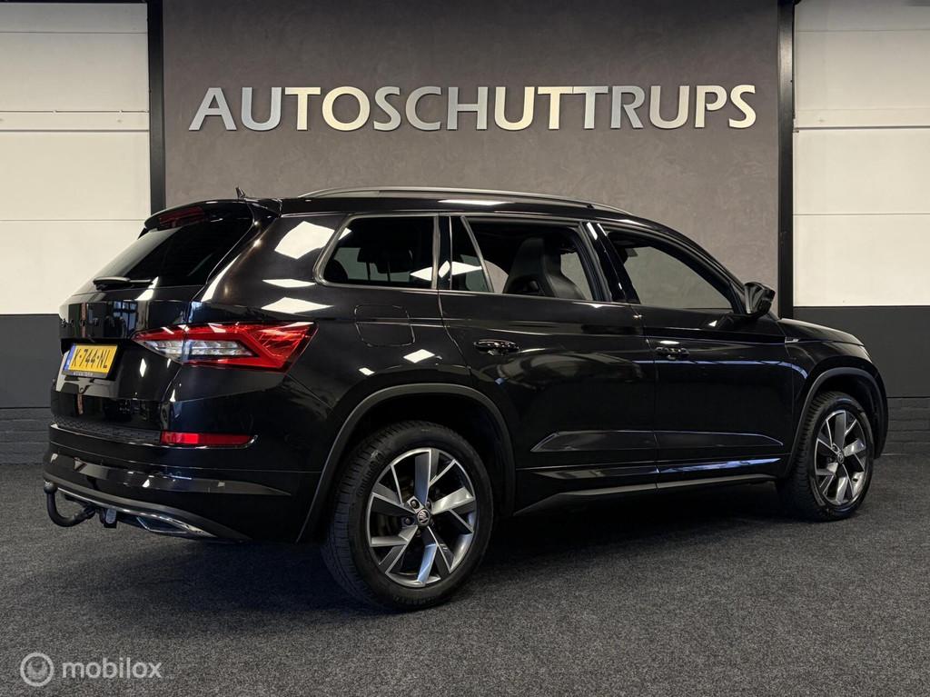 Skoda Kodiaq 1.5 TSI Sportline Business MATRIX / PANO / DIGI, Auto's, 4 cilinders, 150 pk, 1481 kg, Zwart