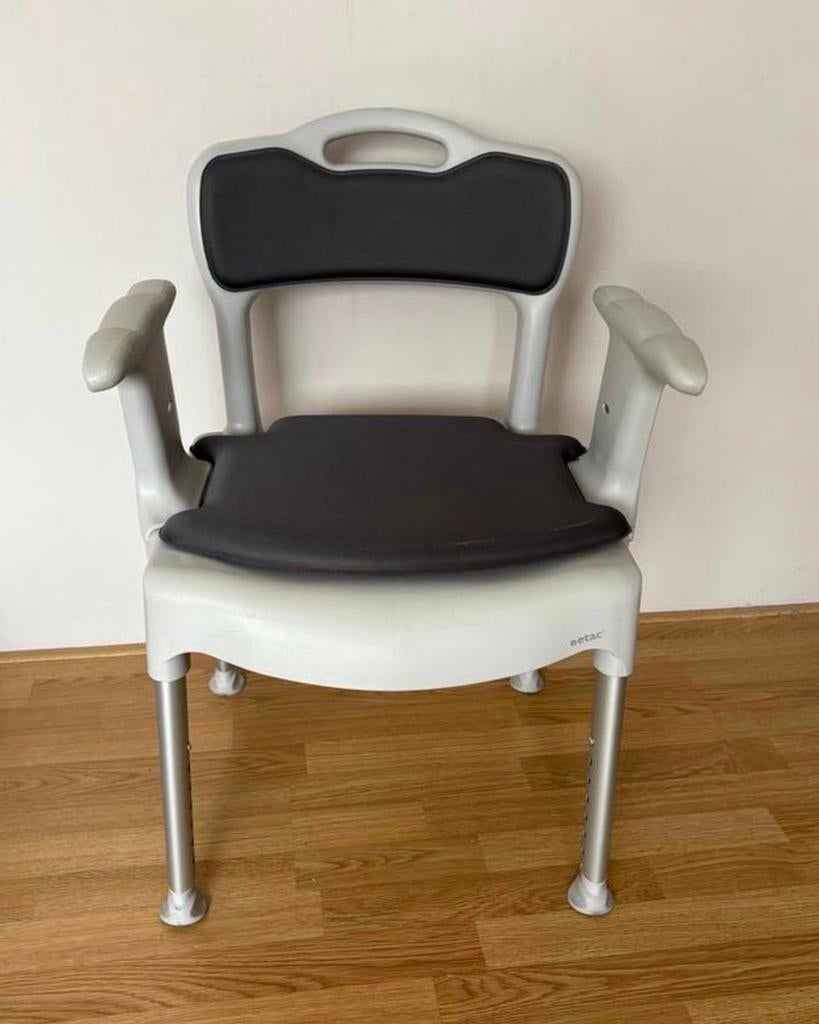 Etac toiletstoel, Diversen, Verpleegmiddelen, Ophalen of Verzenden, Zo goed als nieuw