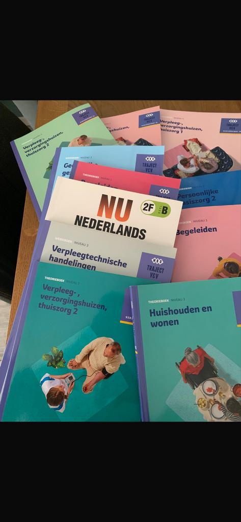Schoolboeken Zorg Niveau 3 (Traject V&V), Boeken, Schoolboeken, Ophalen of Verzenden, Zo goed als nieuw, Overige niveaus, Huishoudkunde of Verzorging