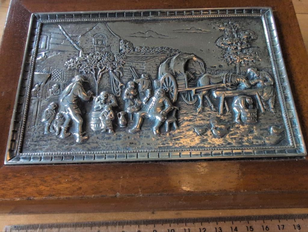 Vintage Tinnen Plaquette in Houten Lijst - Hollandse Scène, Ophalen of Verzenden