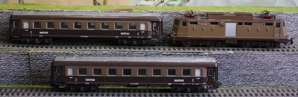 3035 + 4036 Marklin E loomotief  en 2 x rijtuig FS Italiaans, Wisselstroom, Treinset, Ophalen of Verzenden, Zo goed als nieuw