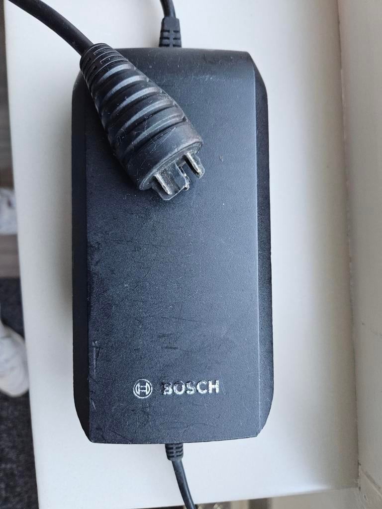 Bosch 36V- 4A Acculader voor eBike - Gebruikt, Fietsen en Brommers, Fietsaccessoires | Fietsaccu's, Ophalen of Verzenden