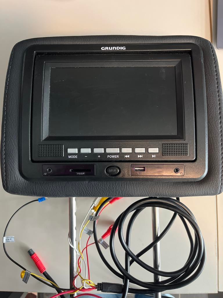 Grundig Hoofdsteun Scherm met DVD-speler, Gebruikt, Draagbaar, Ophalen of Verzenden, Overige merken