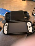 Nintendo Switch OLED met 64 GB opslag, Spelcomputers en Games, Spelcomputers | Nintendo Switch, Ophalen of Verzenden, Zo goed als nieuw