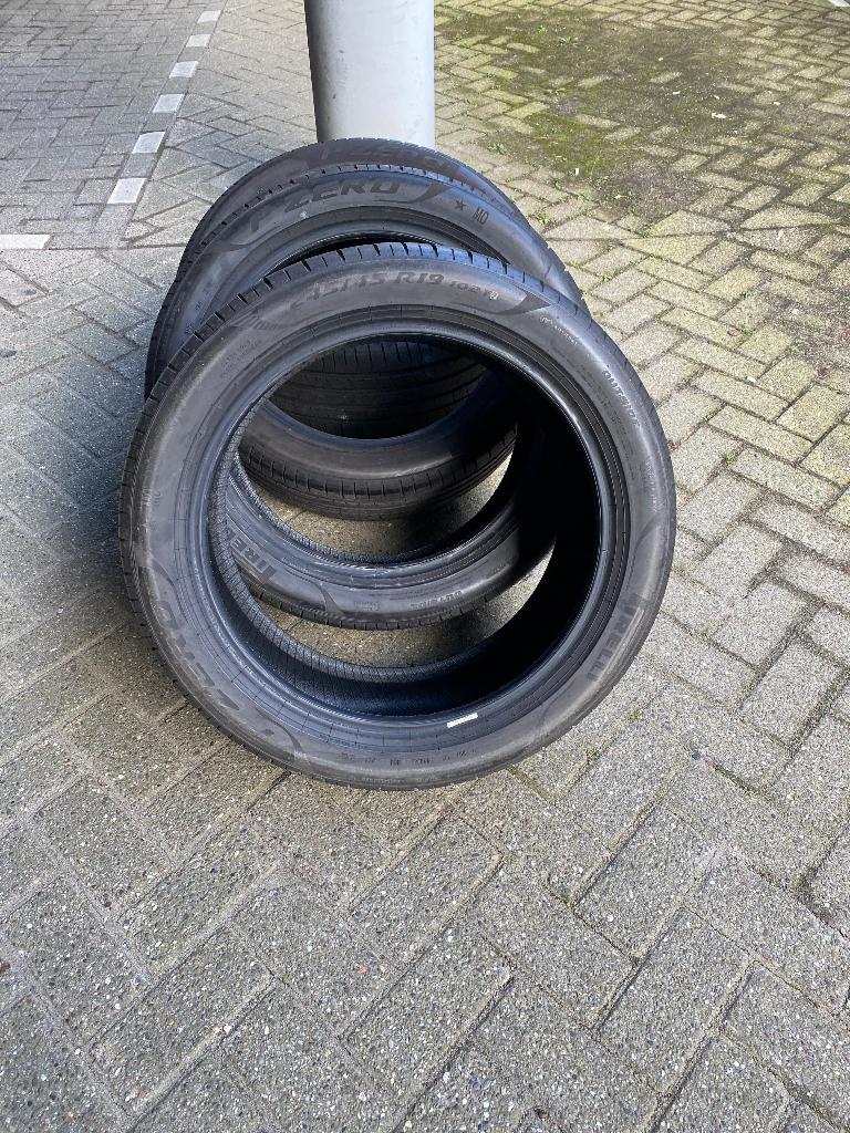 245-45-19 Pirelli P Zero, Band(en), Personenwagen, Zomerbanden, Ophalen