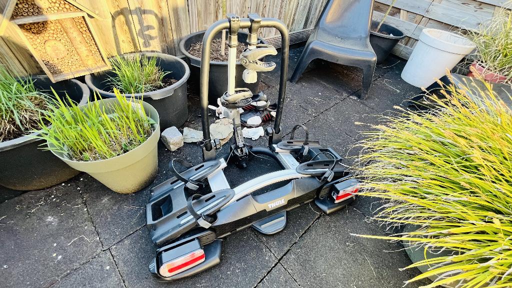 Fietsendrager, Ophalen, Brede banden, Zo goed als nieuw, 2 fietsen