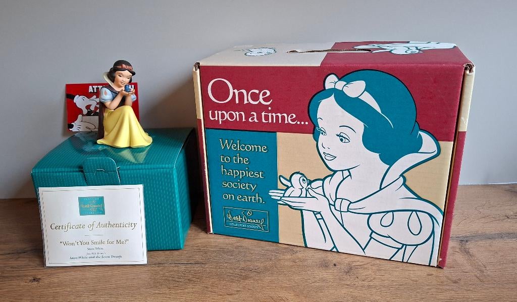 WDCC Snow White and the Seven Dwarfs 65th Anniversary beeld, Ophalen of Verzenden, Overige figuren, Beeldje of Figuurtje