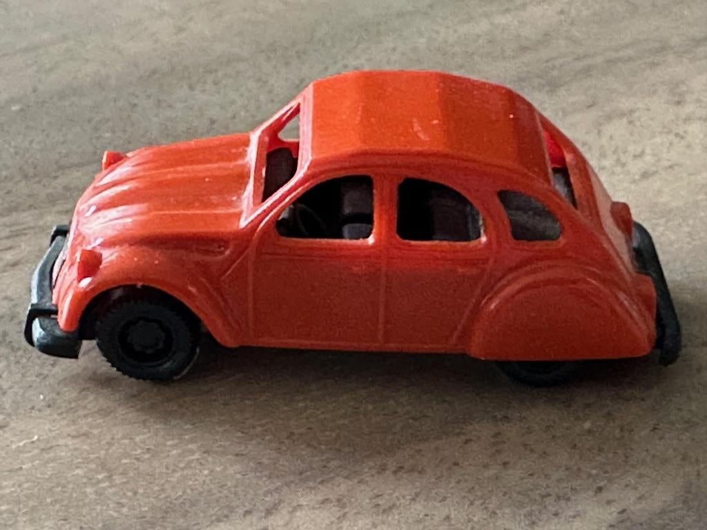 Citroën 2CV (deux chevaux) miniatuur auto, Hobby en Vrije tijd, Modelauto's | 1:87, Ophalen of Verzenden, Zo goed als nieuw, Auto