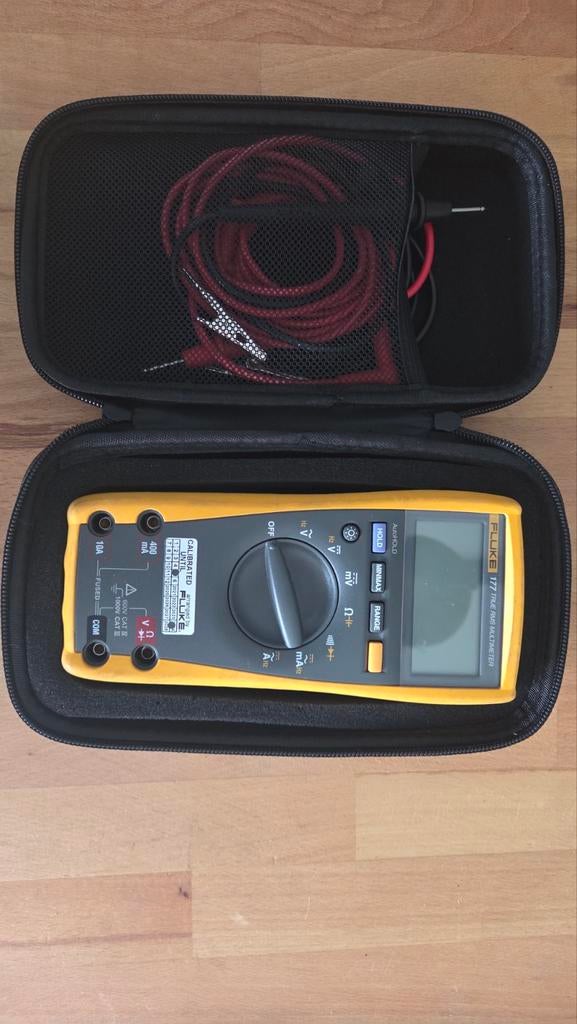 Fluke 177 Multimeter met Case en Magneet - Zo goed als nieuw, Ophalen of Verzenden, Zo goed als nieuw, Multimeter