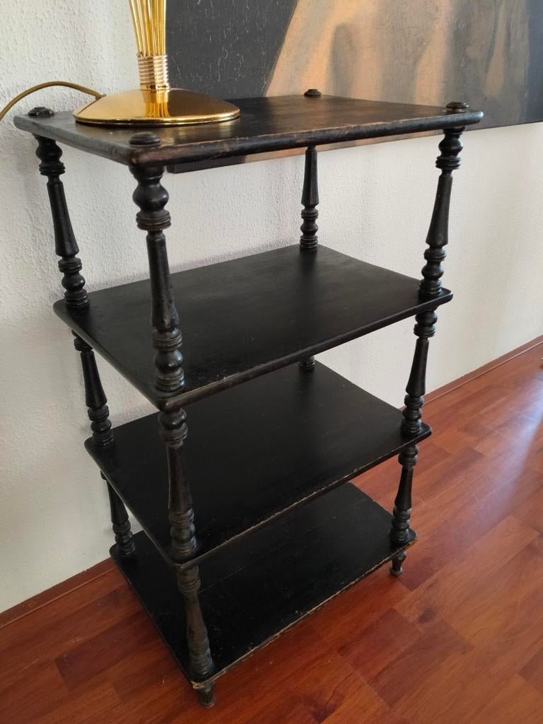 Antiek tafeltje planten tafel, Ophalen