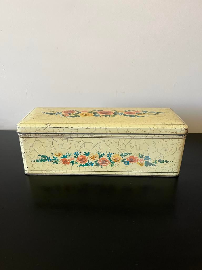 Vintage blik met bloemenpatroon van Verkade, Verzamelen, Blikken, Ophalen of Verzenden, Gebruikt, Overige, Verkade
