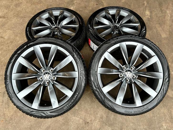 19 inch originele Chennai velgen + zomerbanden VW Golf Caddy, Auto-onderdelen, Banden en Velgen, Banden en Velgen, Zomerbanden