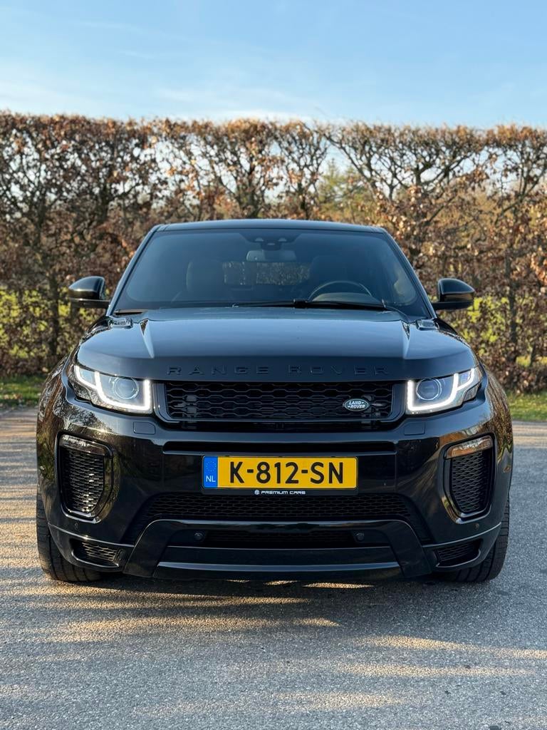 Land Rover Range Rover Evoque 2.0 HSE TD4 R-Dynamic AUT ZWRT, Automaat, Zwart, 2000 kg, Zwart