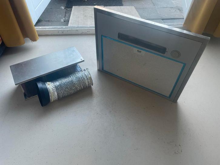 IKEA afzuigkap met afvoerslang, Witgoed en Apparatuur, Afzuigkappen, Gebruikt, Inbouw, Onderbouw afzuigkap, 200 tot 400 m³ per uur