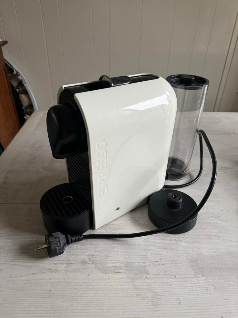 Nespresso Krups defect, voor onderdelen, Witgoed en Apparatuur, Koffiezetapparaten, Gebruikt, Ophalen of Verzenden, Combi, 2 tot 4 kopjes