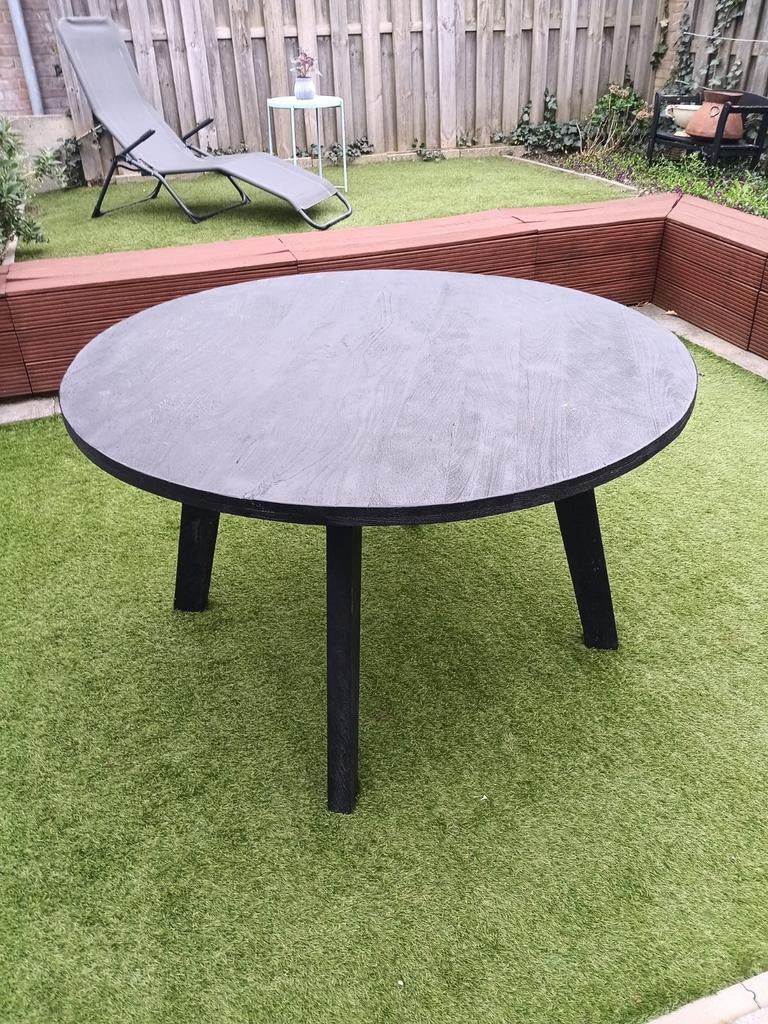 Massief houten zwarte ronde eettafel., Huis en Inrichting, Tafels | Eettafels, Ophalen, Rond, 100 tot 150 cm, 100 tot 150 cm