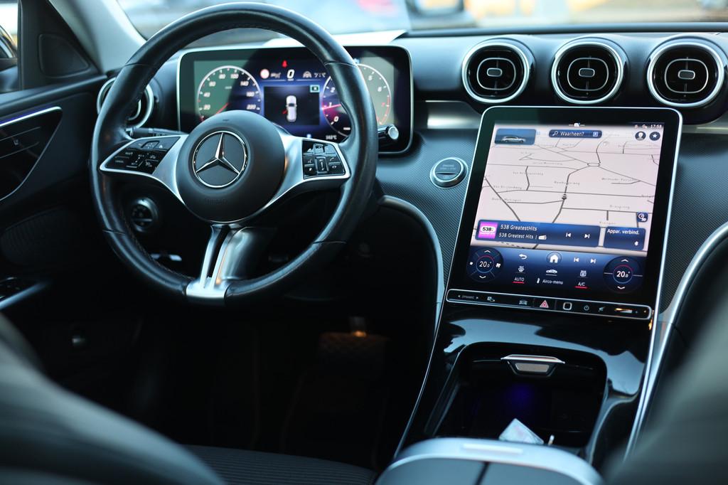 Mercedes-Benz C-Klasse Estate 180 LUXURY | AUT | BURMESTER |, Automaat, Achterwielaandrijving, 4 cilinders, Parkeercamera