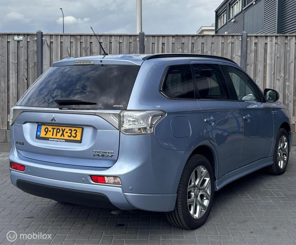 Mitsubishi Outlander 2.0 PHEV Instyle+/BTW-auto/Navi/Pano/, Zwart, 4 cilinders, Blauw, Bedrijf