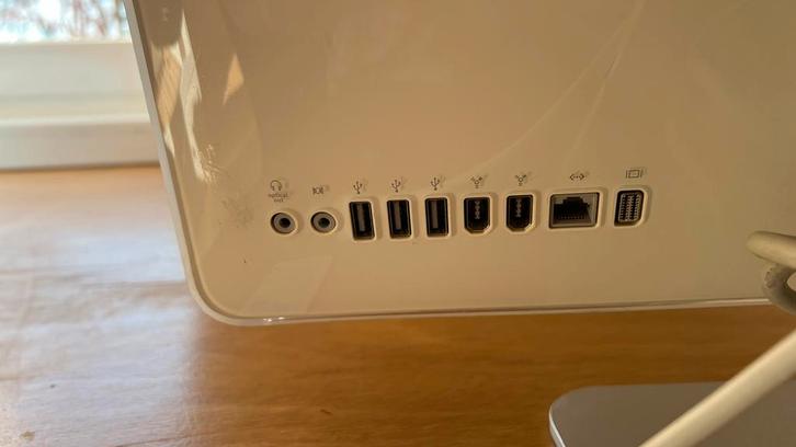 Witte Apple iMac G5- Klassieker, werkt nog goed, Computers en Software, Apple Macbooks, Gebruikt, Overige modellen, 13 inch, Minder dan 2 Ghz